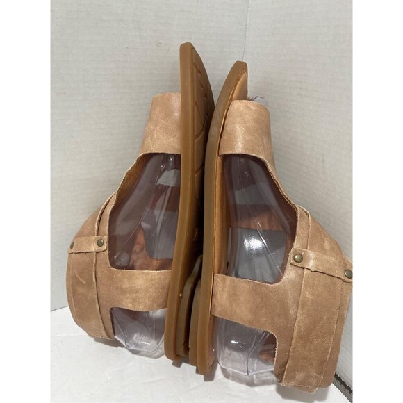 Born Marlowe leather gladiator Womens sandals natural or light brown size 9 - Picture 4 of 6